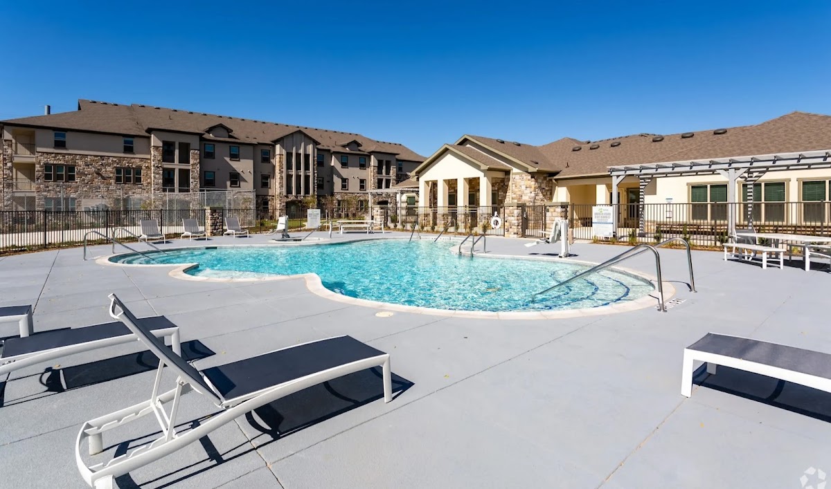 Majestic Parc apartments in Denton TX