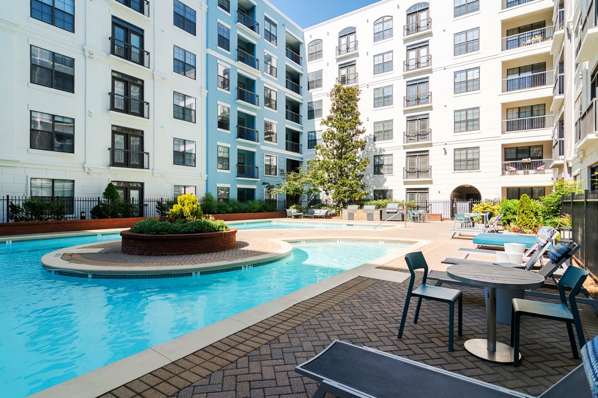 Flats at Perimeter Place - Dunwoody apartments in Sandy Springs GA