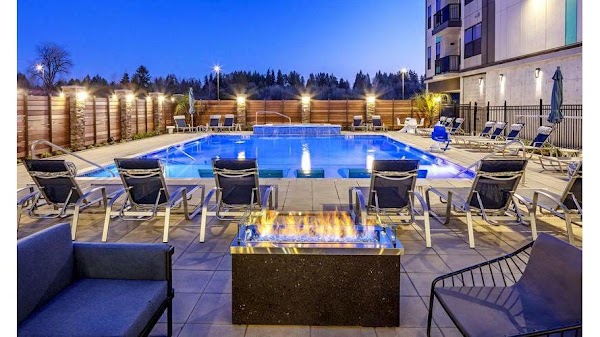 Oak Street Lofts apartments in Beaverton, OR