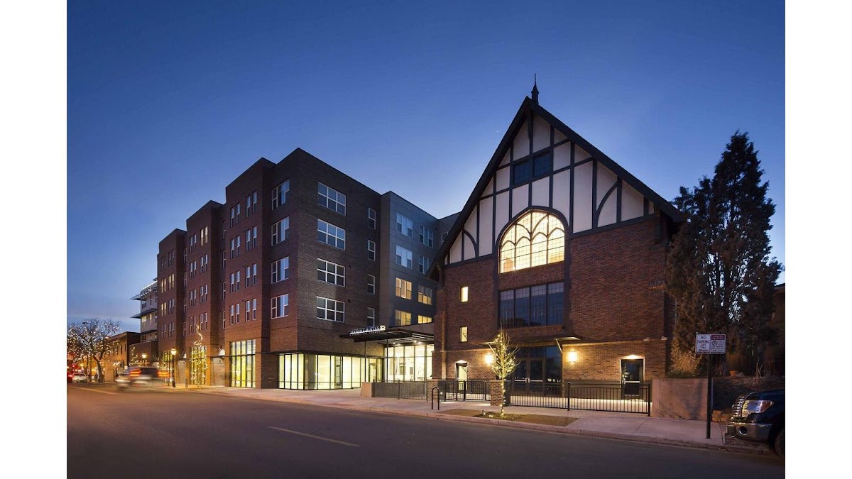 Highlands 32 apartments in Lakewood CO