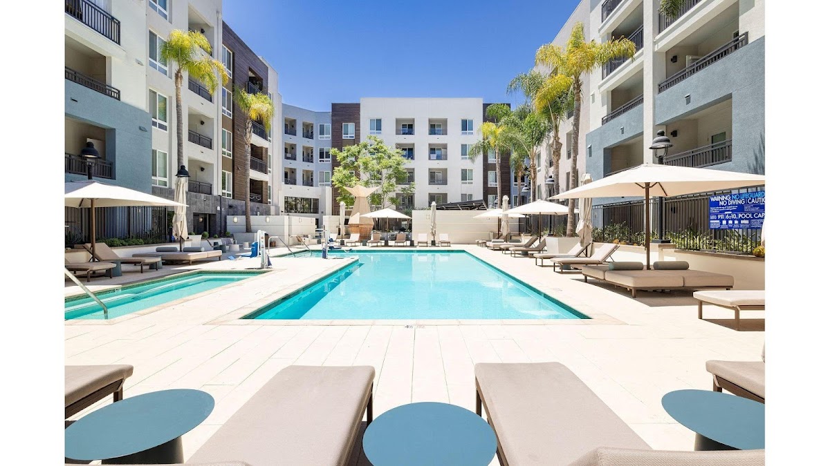 Elan Huntington Beach apartments in Huntington Beach CA