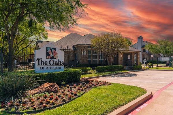 The Oaks of Arlington apartments in Arlington, TX