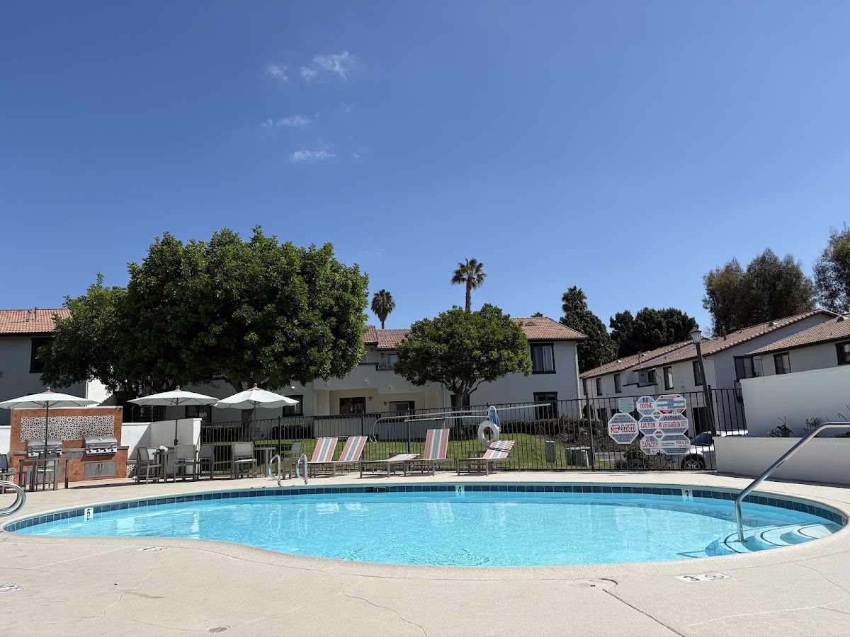 Taylor Brooke apartments in Vista CA