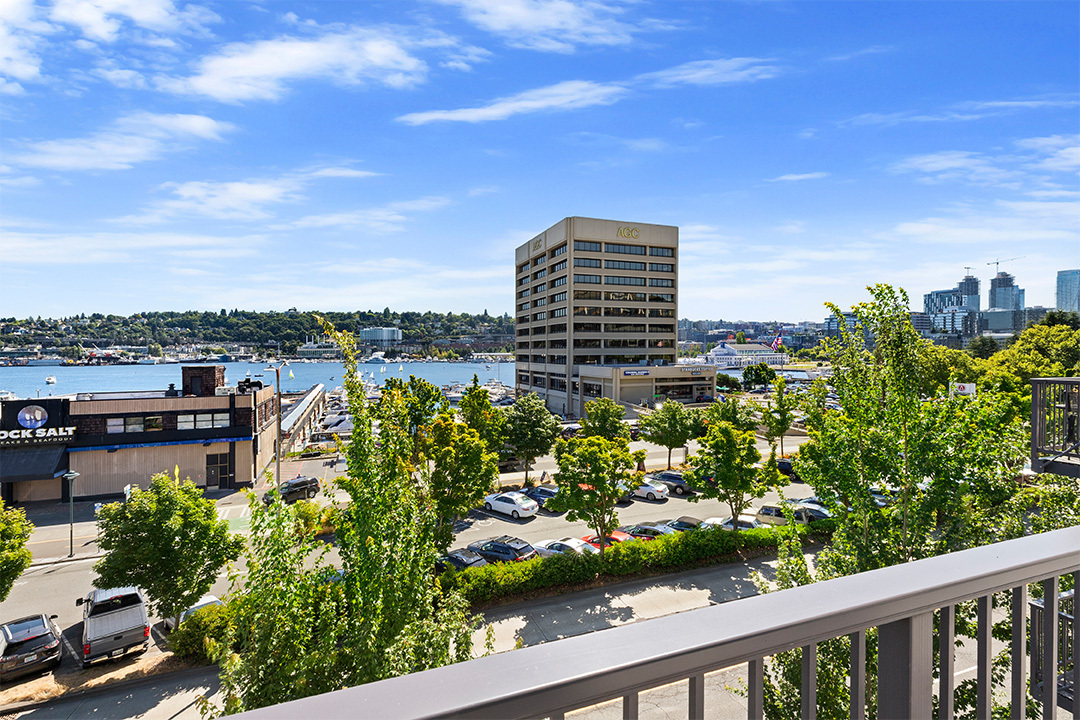 Westlake Steps apartments in Seattle, WA
