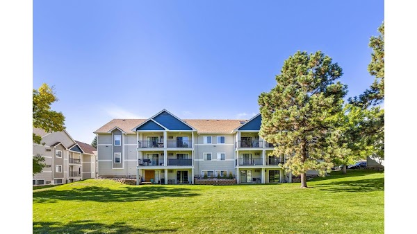 Belmar Villas apartments in Lakewood CO