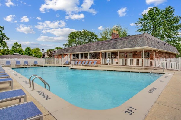 Blackhawk Apartment Homes apartments in Elgin IL
