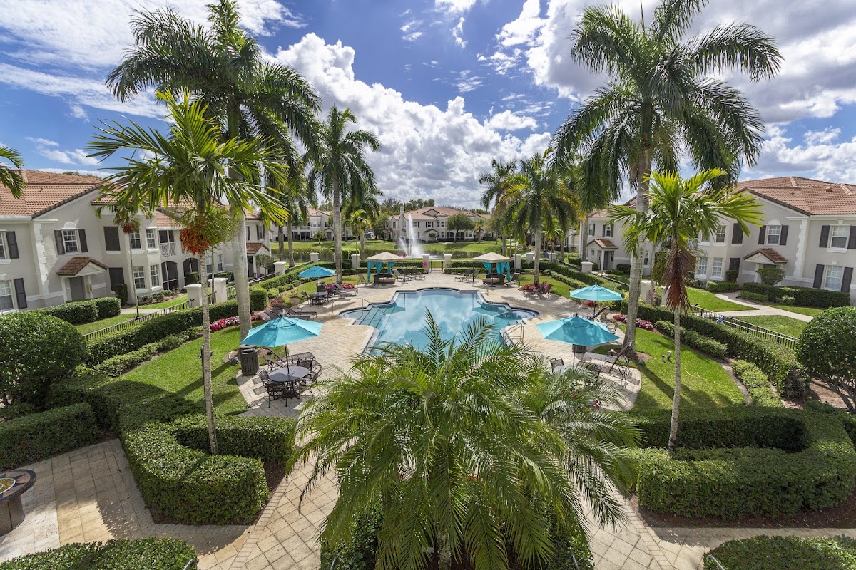 The Hamptons on Heron Bay apartments in Coral Springs FL