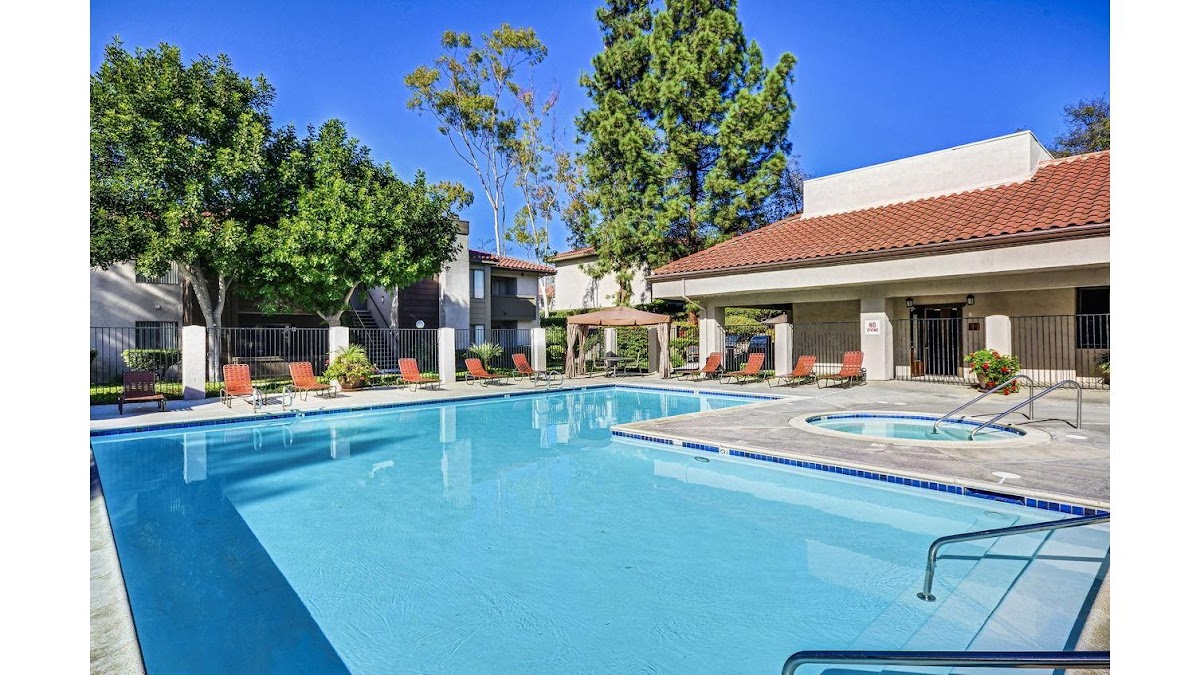 Shadowridge Woodbend apartments in Vista CA