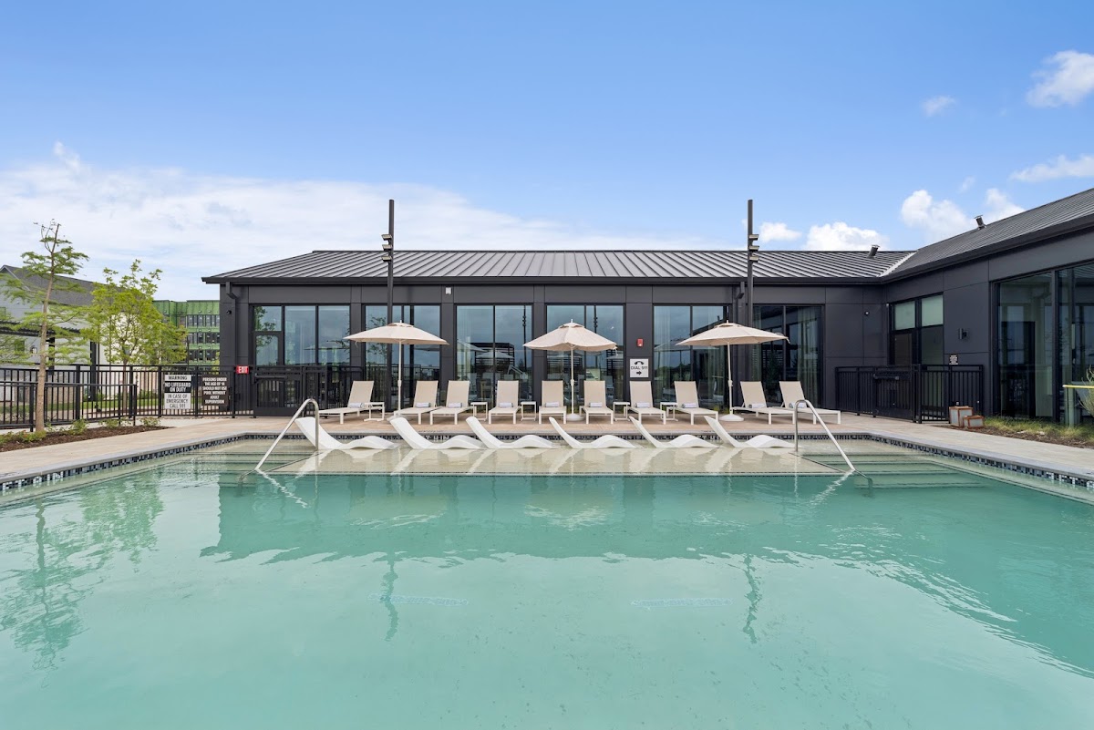 Crestview Townhomes apartments in Allen TX
