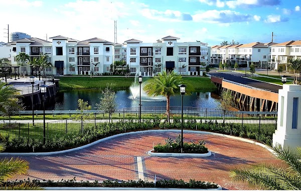 Midtown Aventura apartments in Hollywood FL