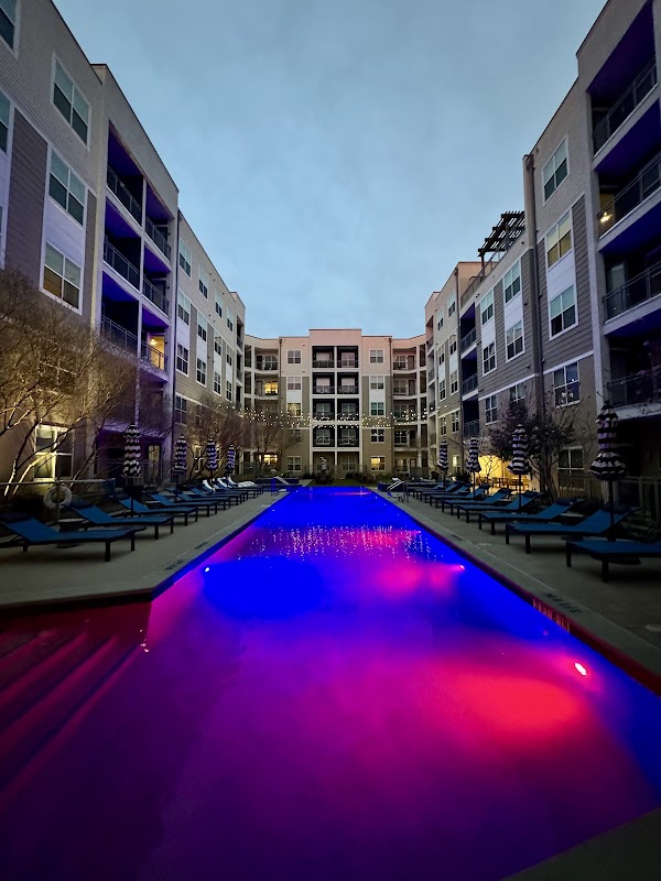 Jewel on Landmark apartments in Carrollton TX