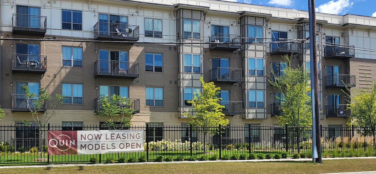 The Quin Schaumburg Apartments apartments in Schaumburg IL