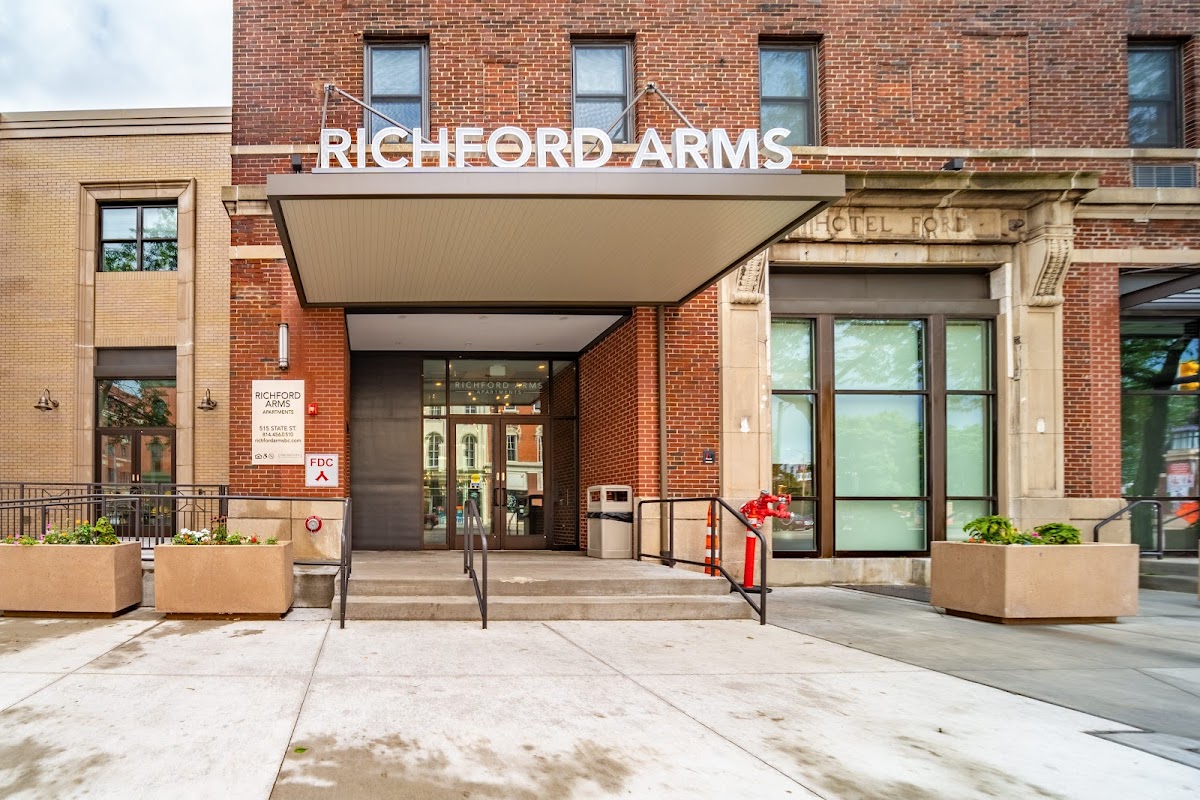 Richford Arms Apartments apartments in Erie PA