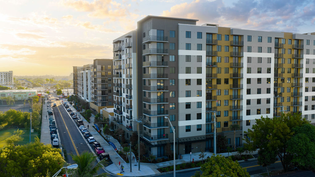 Metro Parc apartments in Hialeah FL