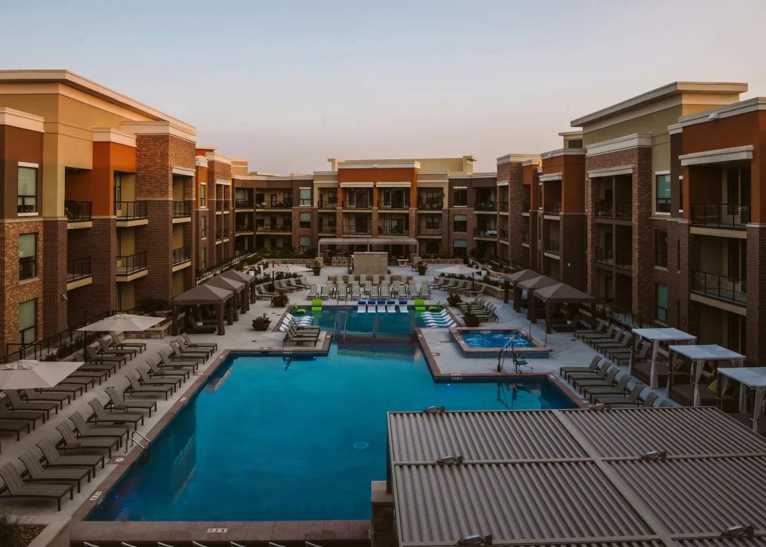 The Apex at CityPlace apartments in Overland Park KS