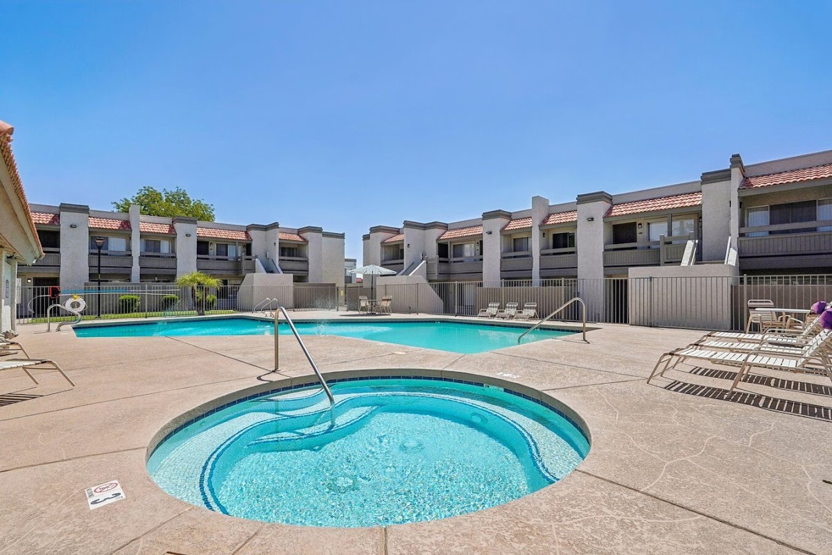 Sunset Landing apartments in Peoria AZ