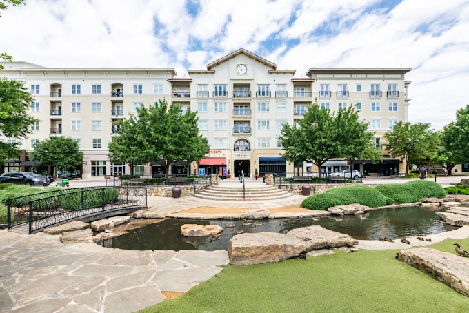 The Lofts at Watters Creek apartments in Allen TX