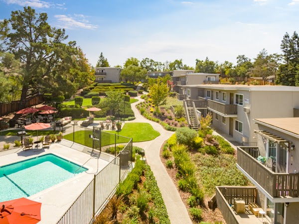 Pleasanton Heights apartments in Pleasanton CA
