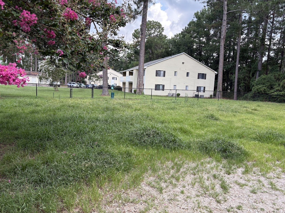 Brynn Marr Village apartments in Jacksonville NC