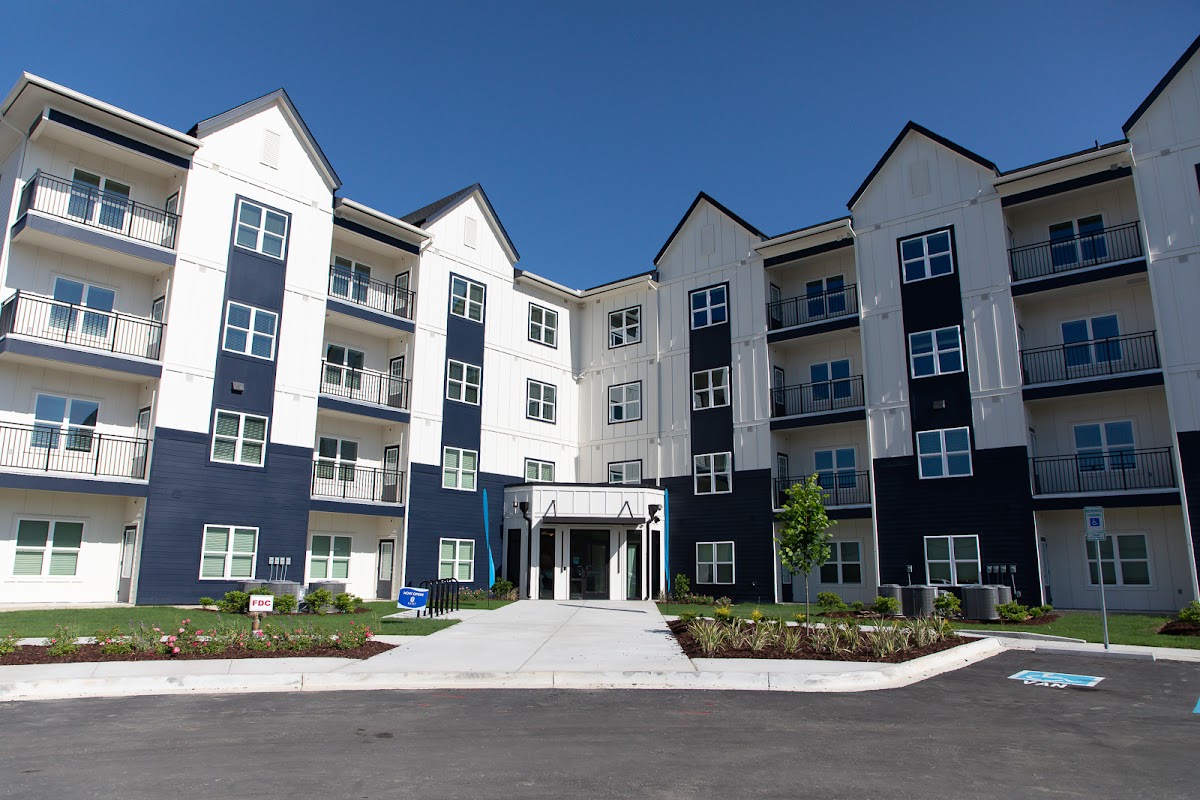 Point at Mid City apartments in Baton Rouge LA