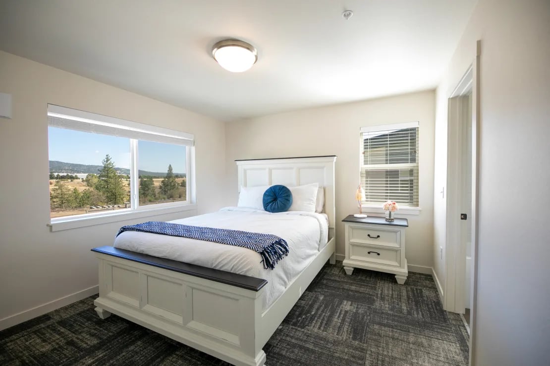 River Landing at Mirabeau apartments in Spokane Valley WA