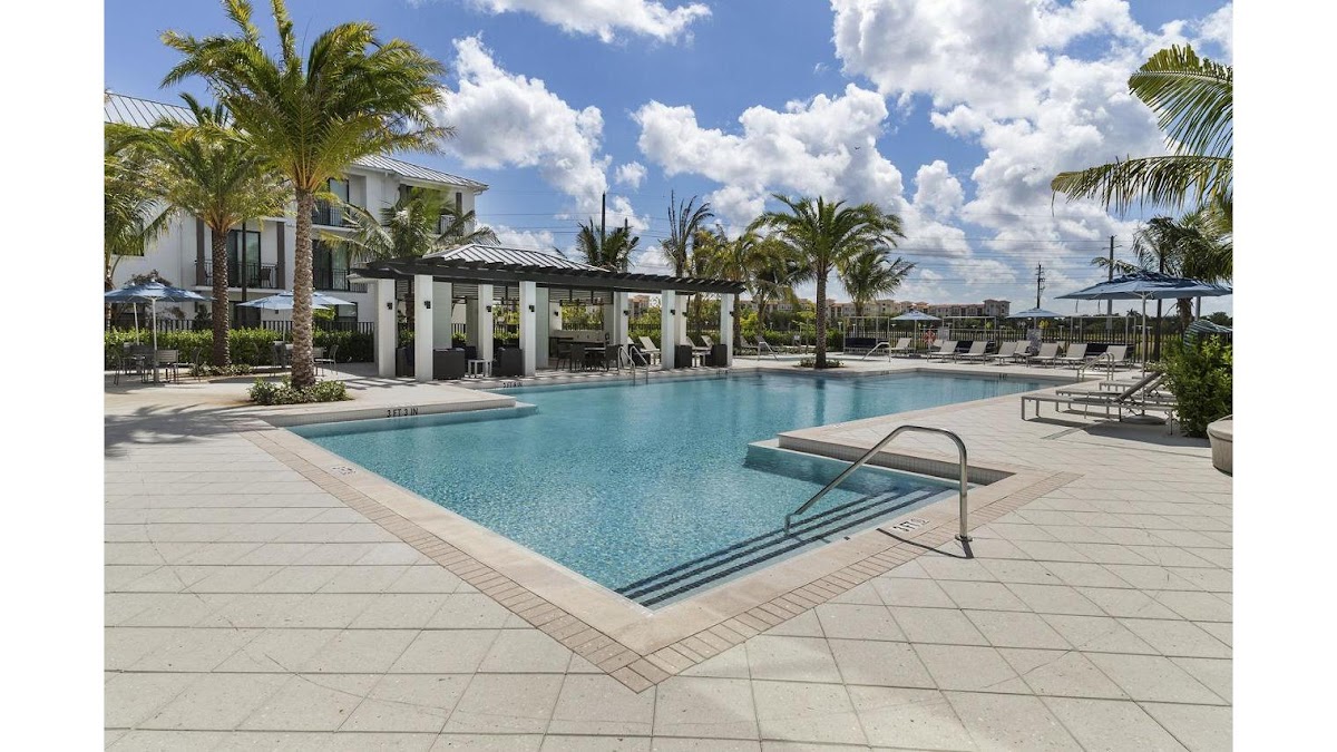 Pines Garden at City Center apartments in Pembroke Pines FL
