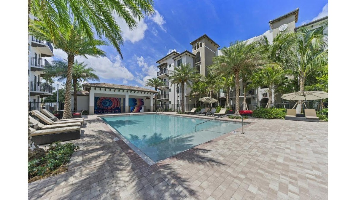 Ventura Pointe apartments in Pembroke Pines FL