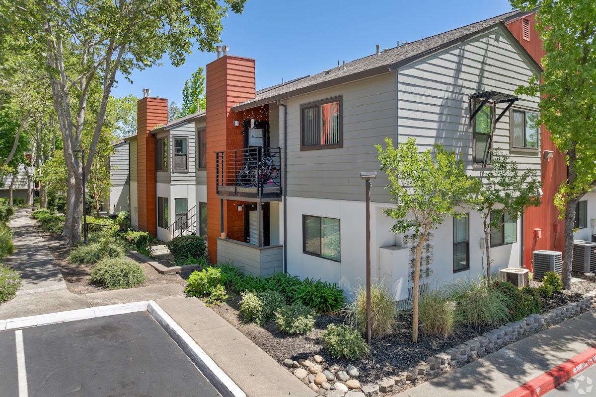 Eclipse 96 apartments in Citrus Heights CA