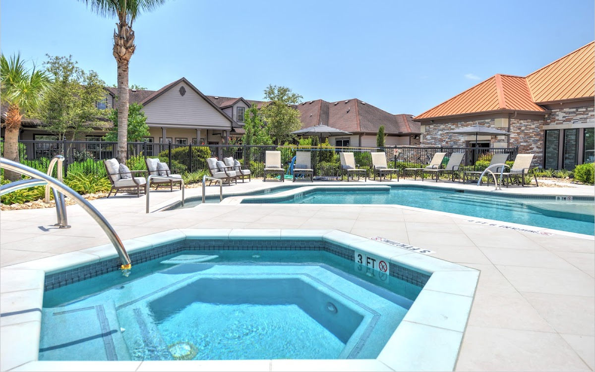 Attiva Pearland apartments in Pearland TX