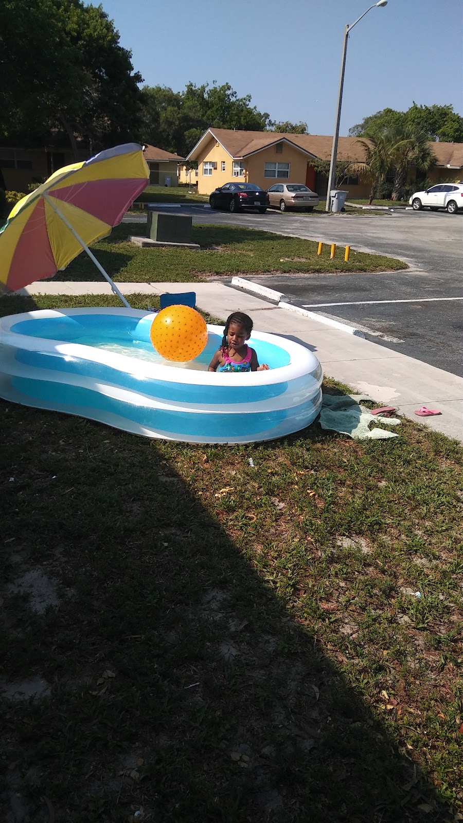 Golden Acres apartments in Pompano Beach FL