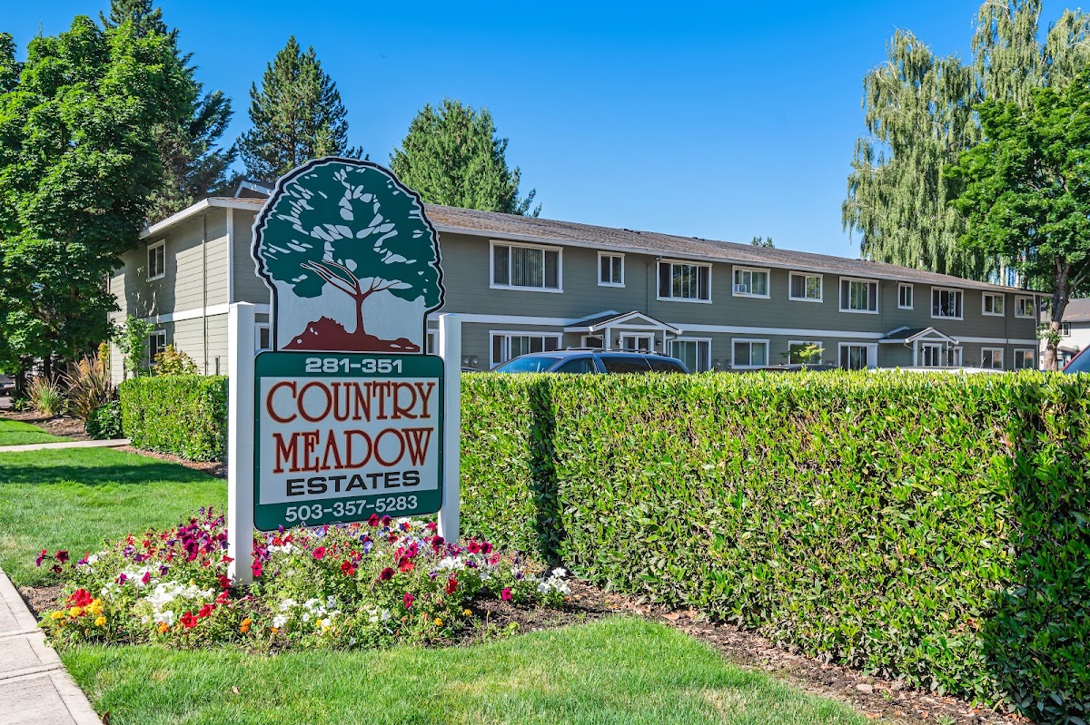 Country Meadow Estates apartments in Hillsboro, OR