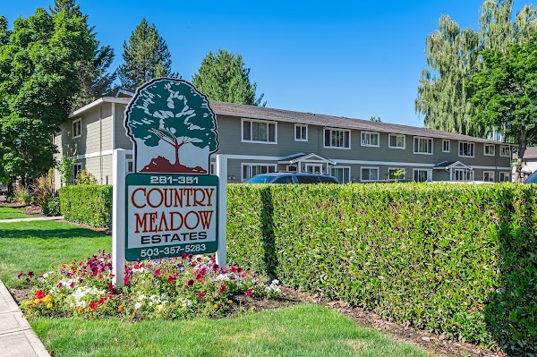 Country Meadow Estates apartments in Hillsboro, OR