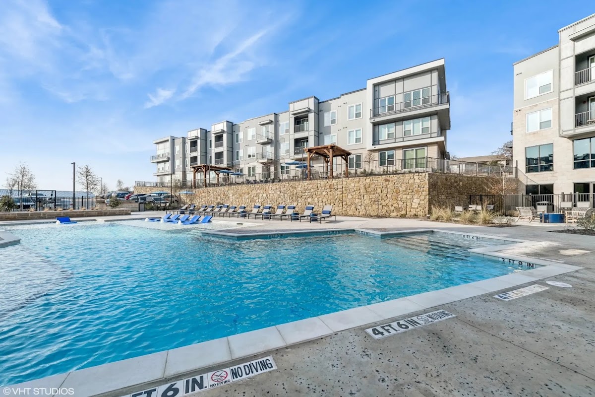 One90 Frankford apartments in Carrollton TX
