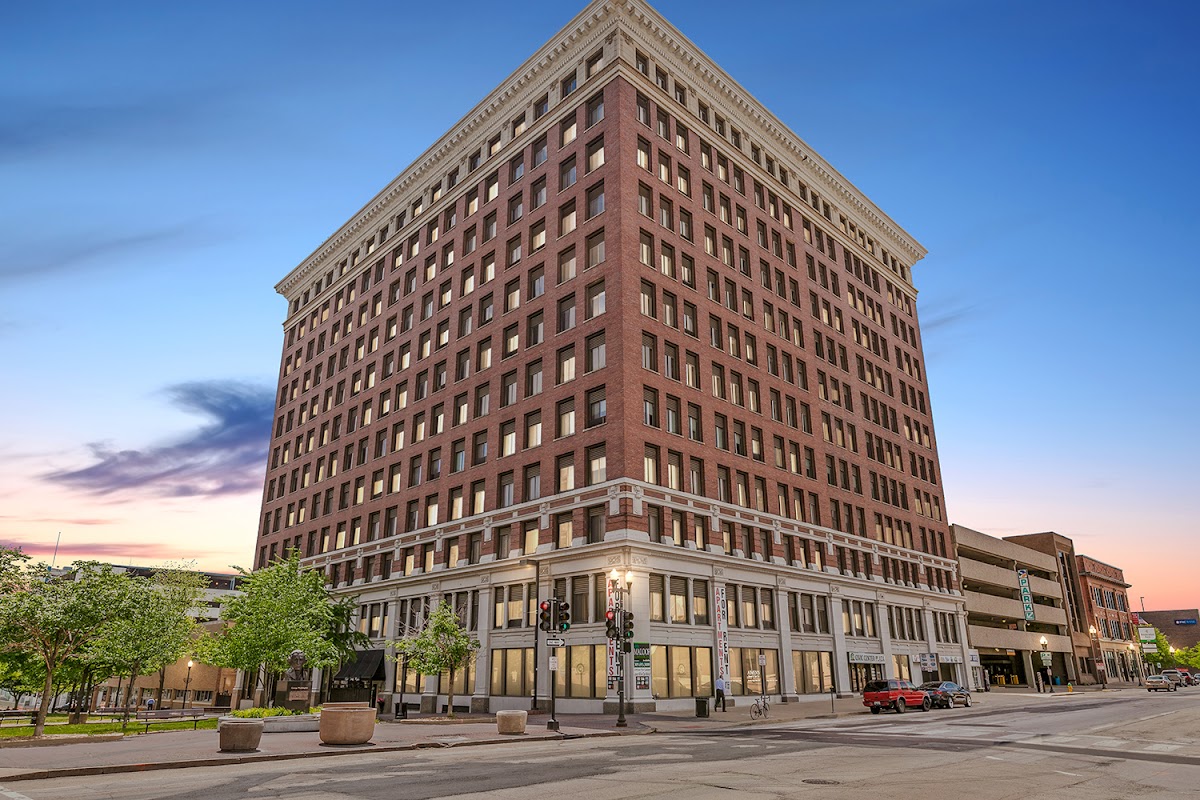 Civic Center Plaza Apartments apartments in Peoria IL