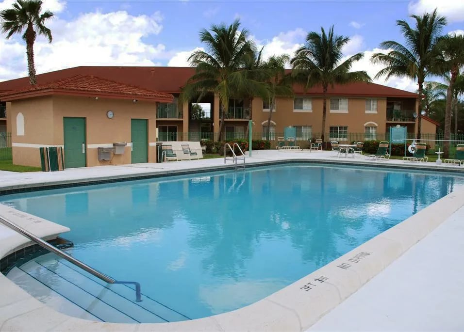 Cross Keys Apartments apartments in Sunrise FL