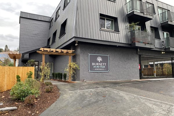 Burnett On The Park apartments in Renton WA