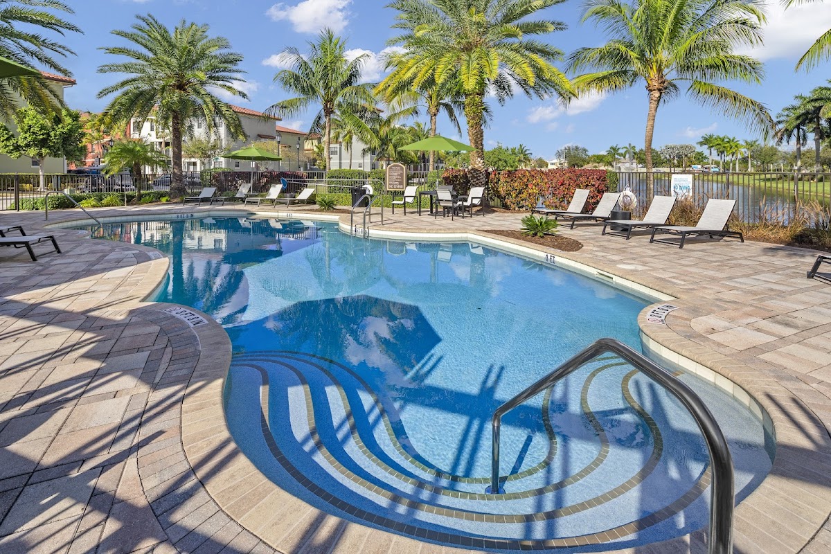 Mosaic at Miramar Town Center apartments in Pembroke Pines FL