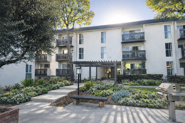 Woodside Terrace apartments in Pasadena CA