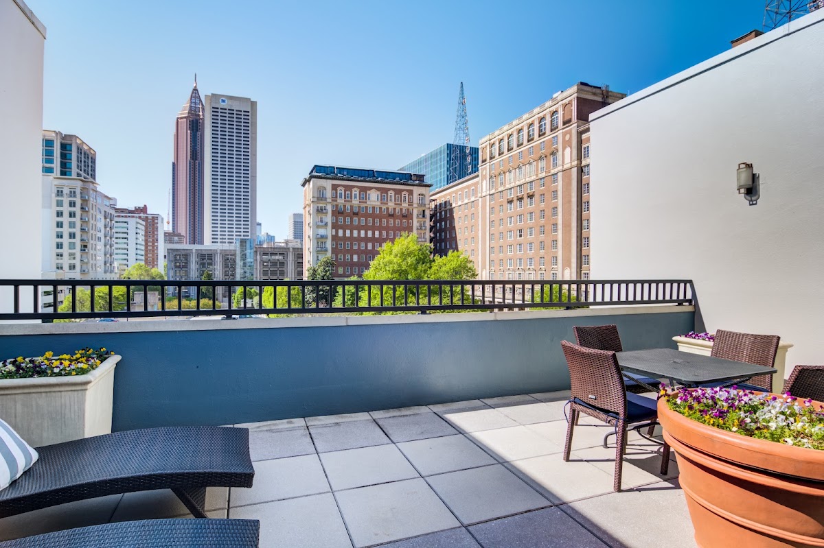 Biltmore at Midtown apartments in Atlanta GA