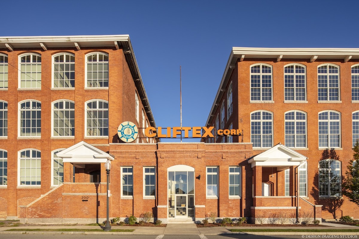 Manomet Place apartments in New Bedford MA