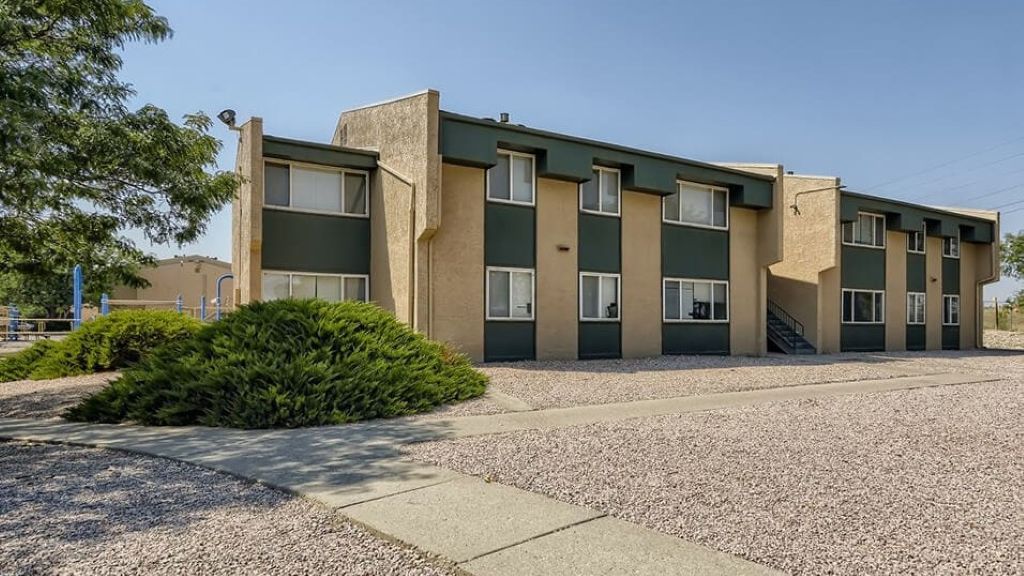 Mesa Gardens apartments in Pueblo CO