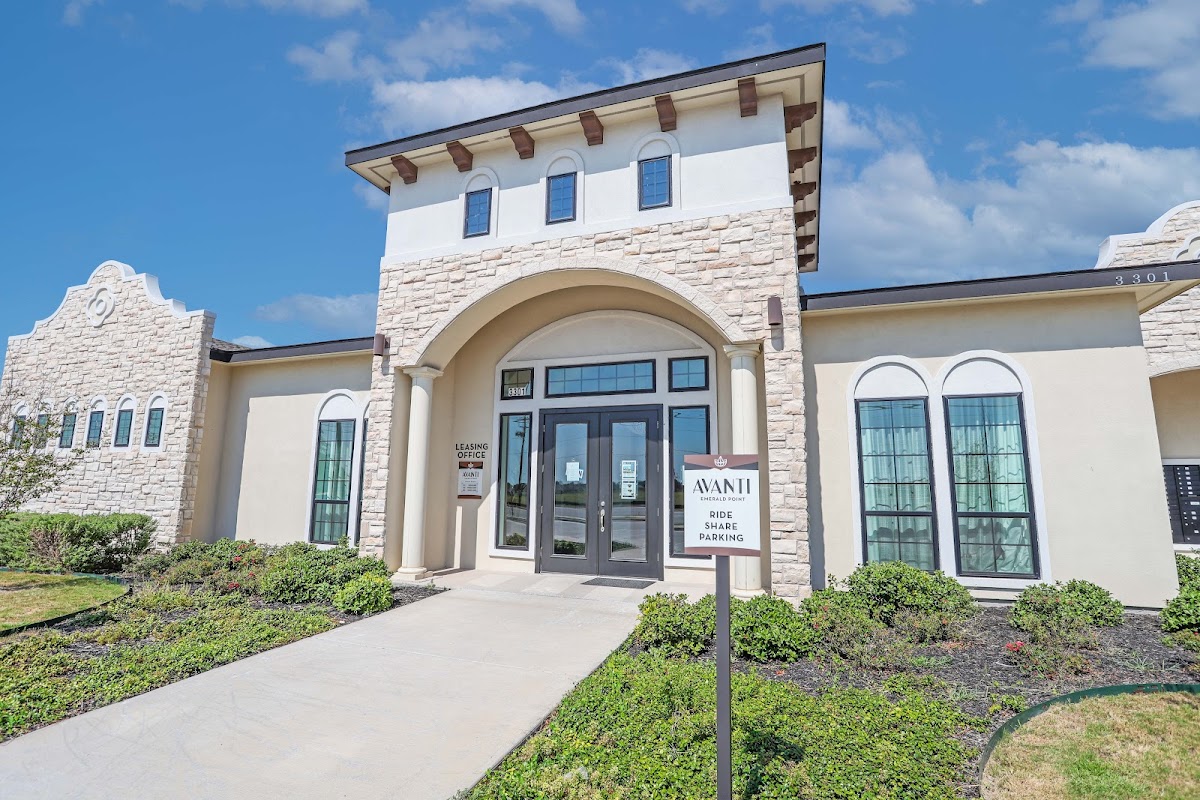 Avanti at Emerald Point apartments in Pharr TX