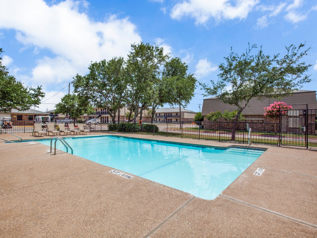 The Cove on 21st apartments in Waco TX