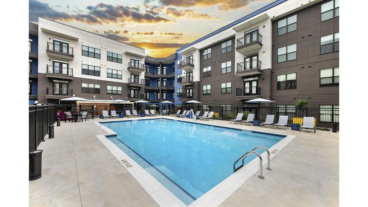 McDowell Point apartments in Naperville IL
