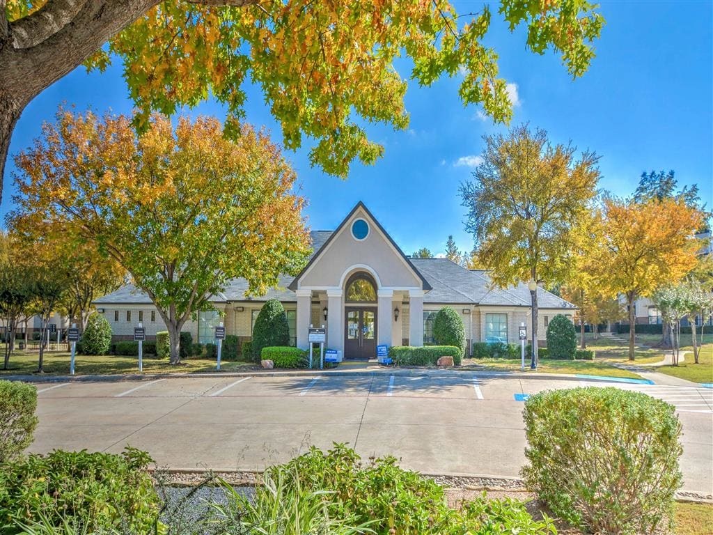The Atlantic Mansfield apartments in Mansfield TX
