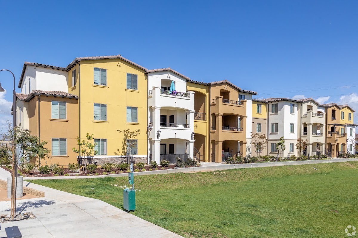 Centennial Gardens apartments in Santa Maria CA