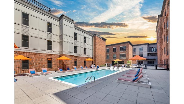 Meeting Street Lofts apartments in Charleston SC