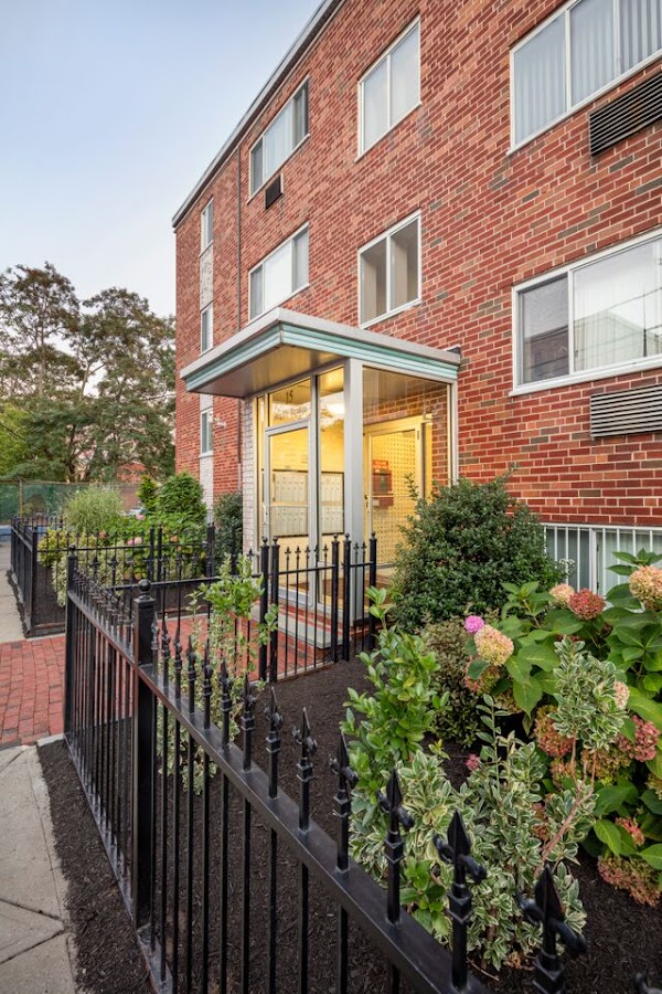 Dorset Square Residences apartments in Quincy MA