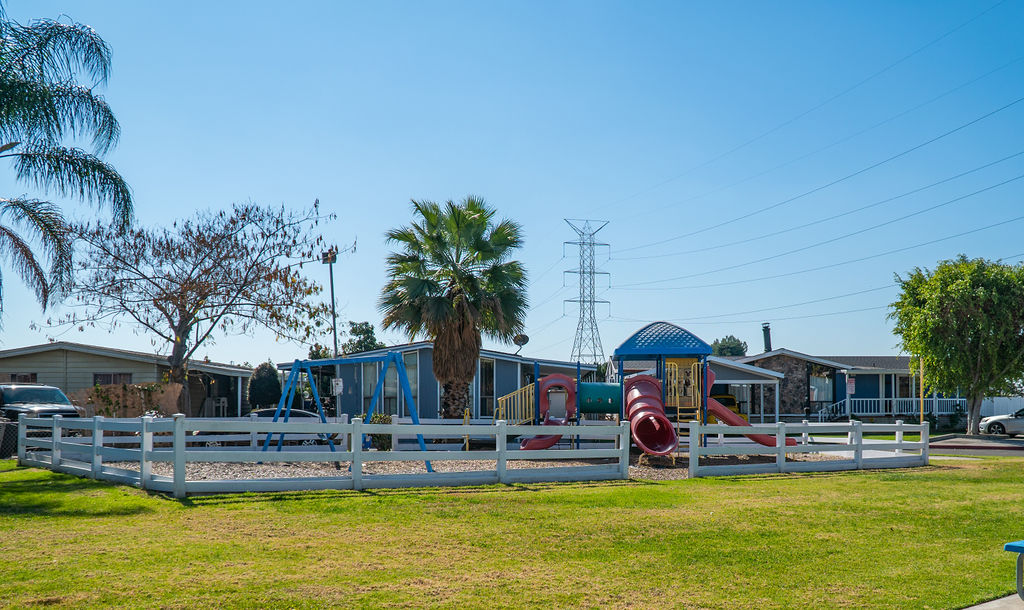 Westland Estates apartments in Whittier CA