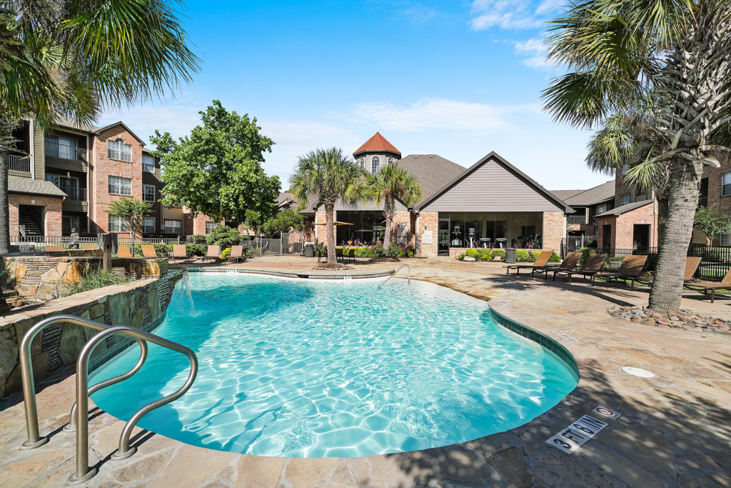 River Pointe apartments in Conroe TX